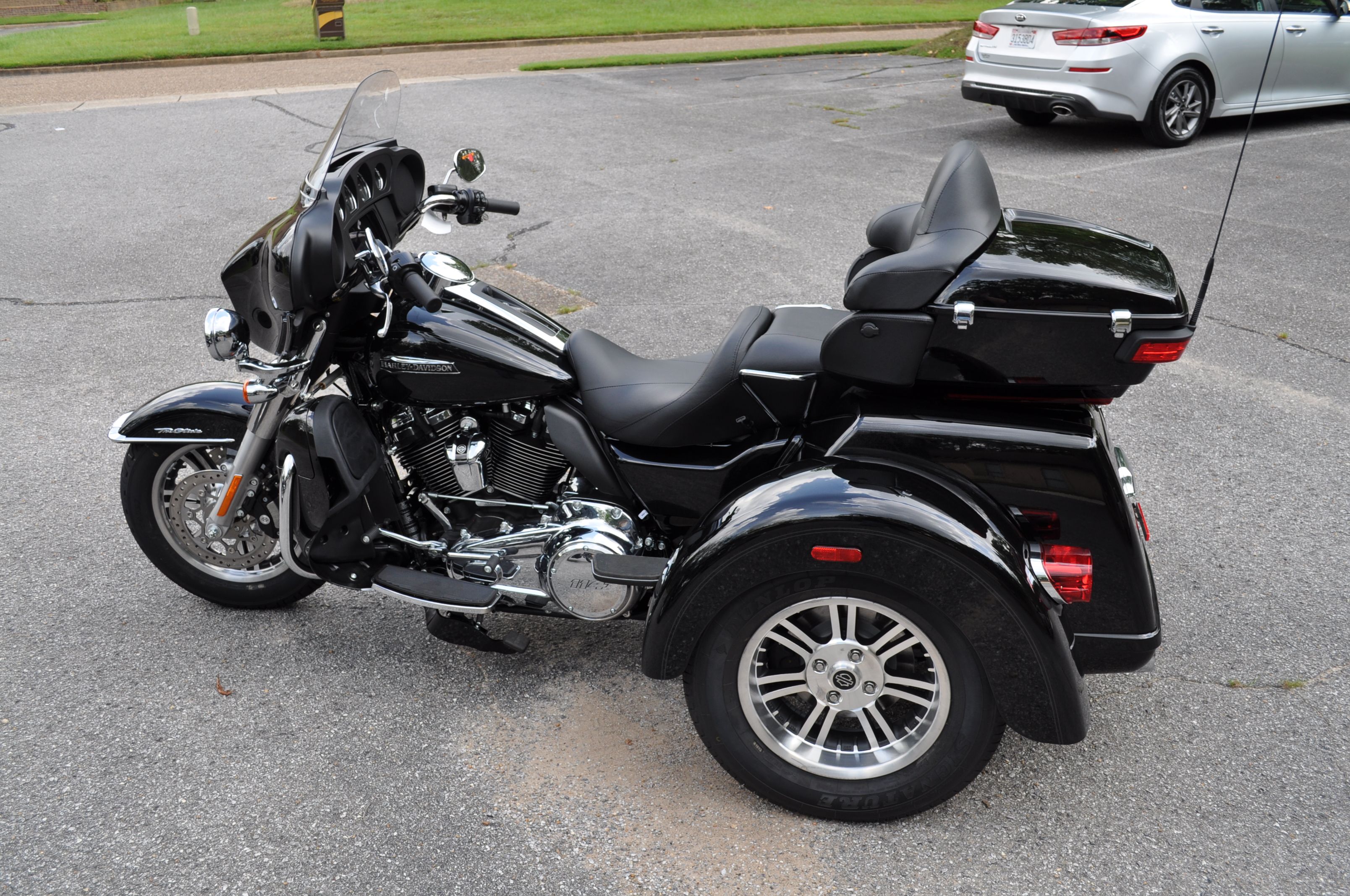 New 2019 Harley-Davidson Tri Glide Ultra Classic FLHTCUTG in Mobile # ...